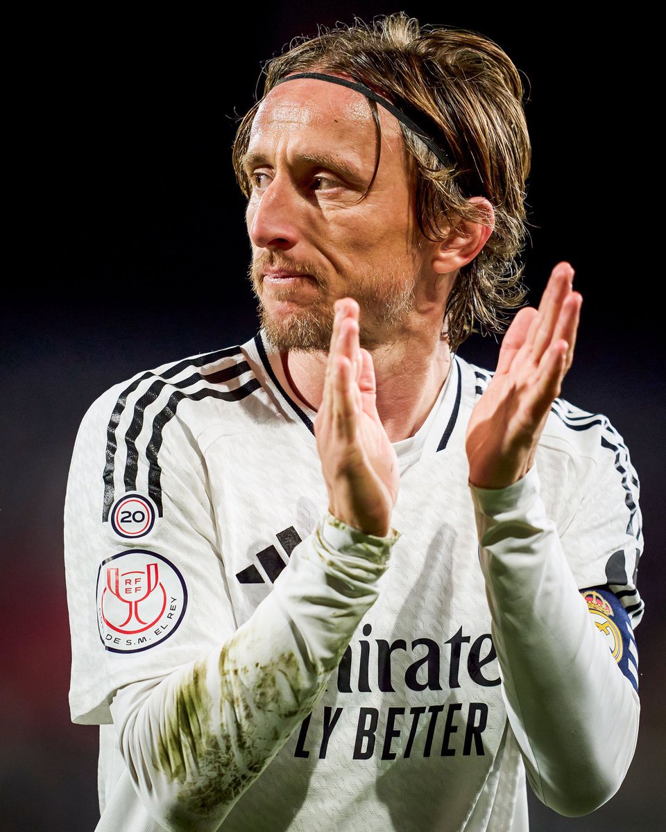 🚨 Luka Modric announces he will play his last match for Real Madrid at the Santiago Bernabeu this weekend!

Ballon d'Or 
𝟔𝐱 Champions League
𝟒𝐱 LaLiga
𝟐𝐱 Copa del Rey
𝟓𝐱 Supercopa
𝟓𝐱 UEFA Super Cup
𝟓𝐱 Club World Cup
𝟏𝐱 Intercontinental Cup

End of an era. 🏆