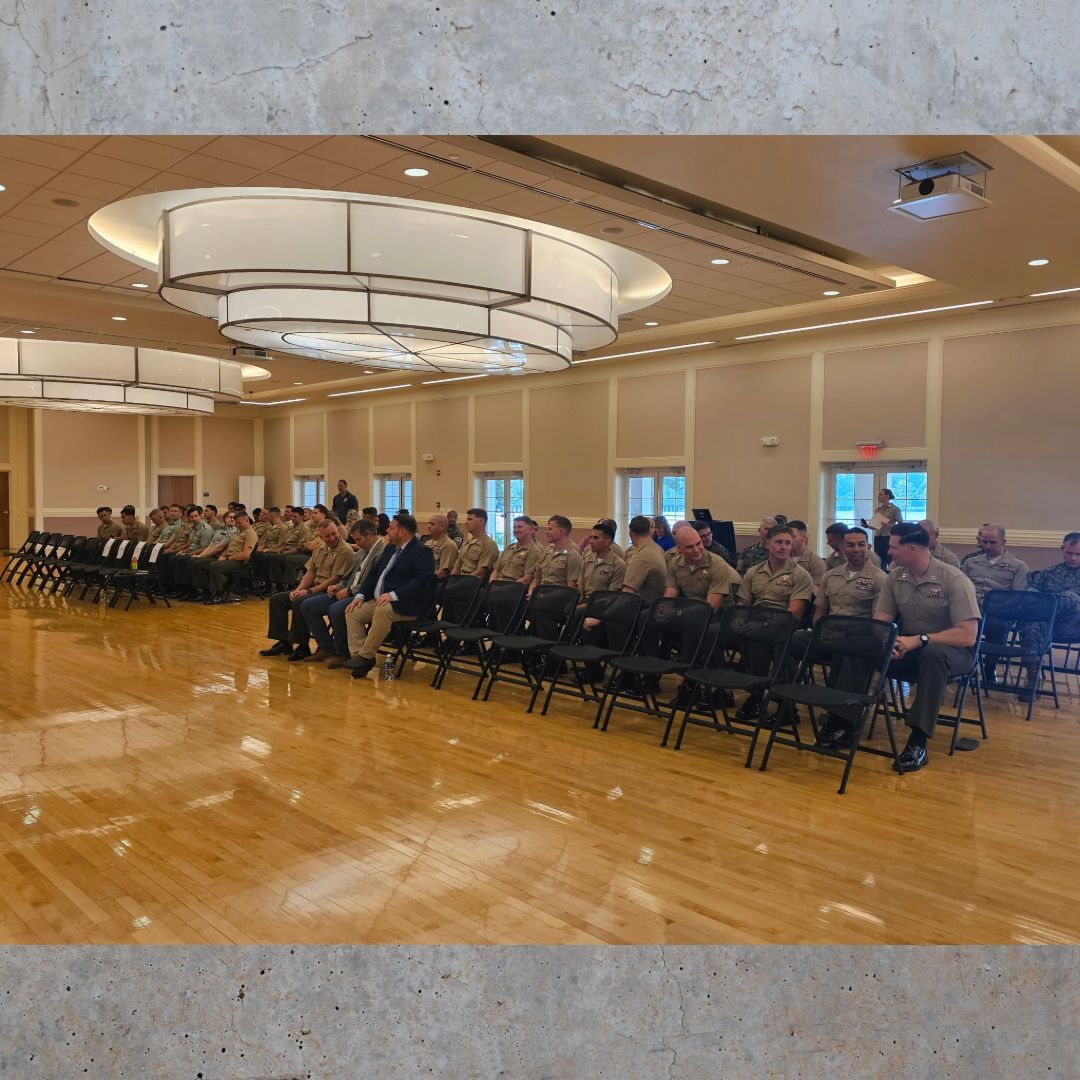 CDET_DEP's tweet image. CDET Camp Lejeune held the Blended Seminar Program Graduation for CSC Class 504 and MARSOC EWS Class 524. The 37 officers represented the Marine Corps, Canadian Army, and Norwegian Armed Forces. Well done on your dedication to continued education!

@CanadianArmy @MARSOCofficial