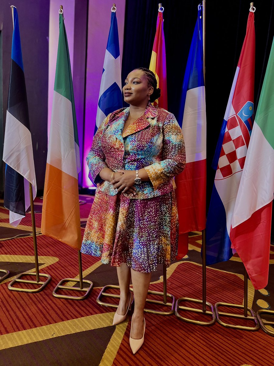 Tsale…

It was an honour and a privilege to serve as the MC and anthem singer for the 2025 Ghana-EU Business Forum. 🇬🇭🇪🇺

The two-day forum was held under the theme: “Deepening Ghana-EU Cooperation on Trade and Investment in Non-Traditional Value Chains under the EU Global