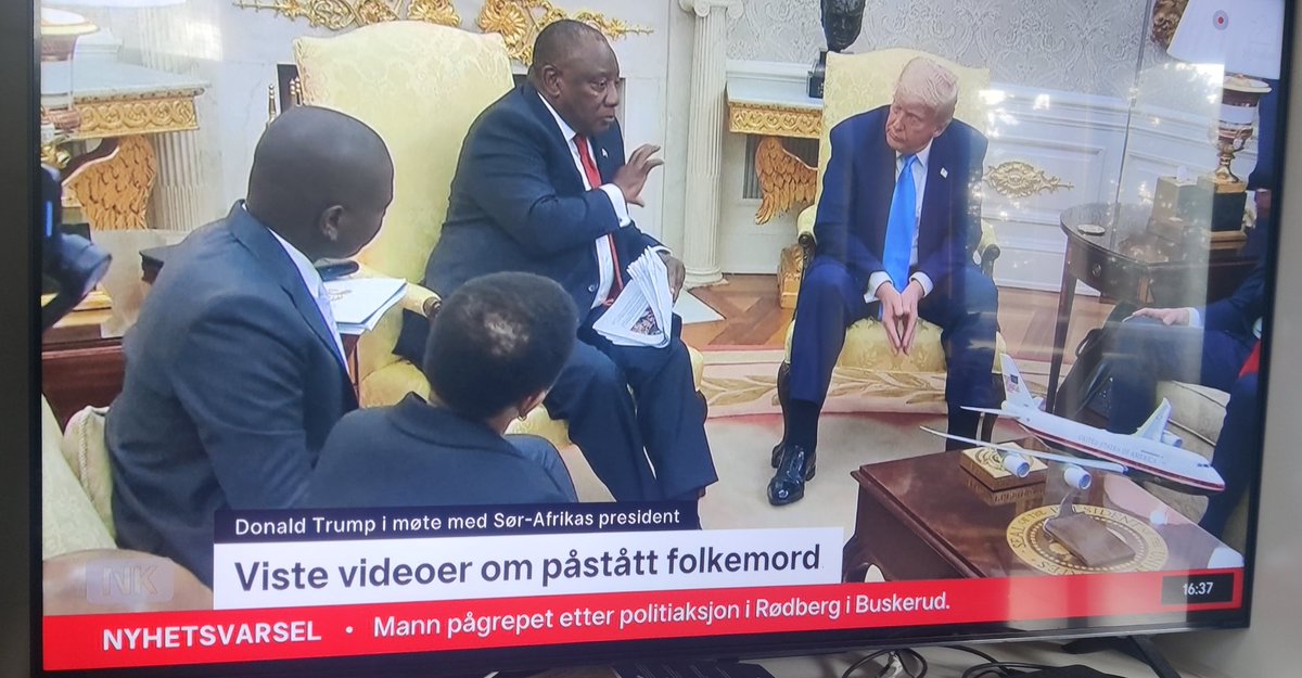 Hjernedøde analytikere. Hva er det vi hører i statskanalen.
Trump tok betalte hentet Mandela. Han har også Musk som er sørafrikansk. 
Samt att Sørafrika har nok av multinasjonale. Er det så vanskelig. Sørafrika må på fote. 
For 5år siden stjal politikerne 20-30 milliarder.