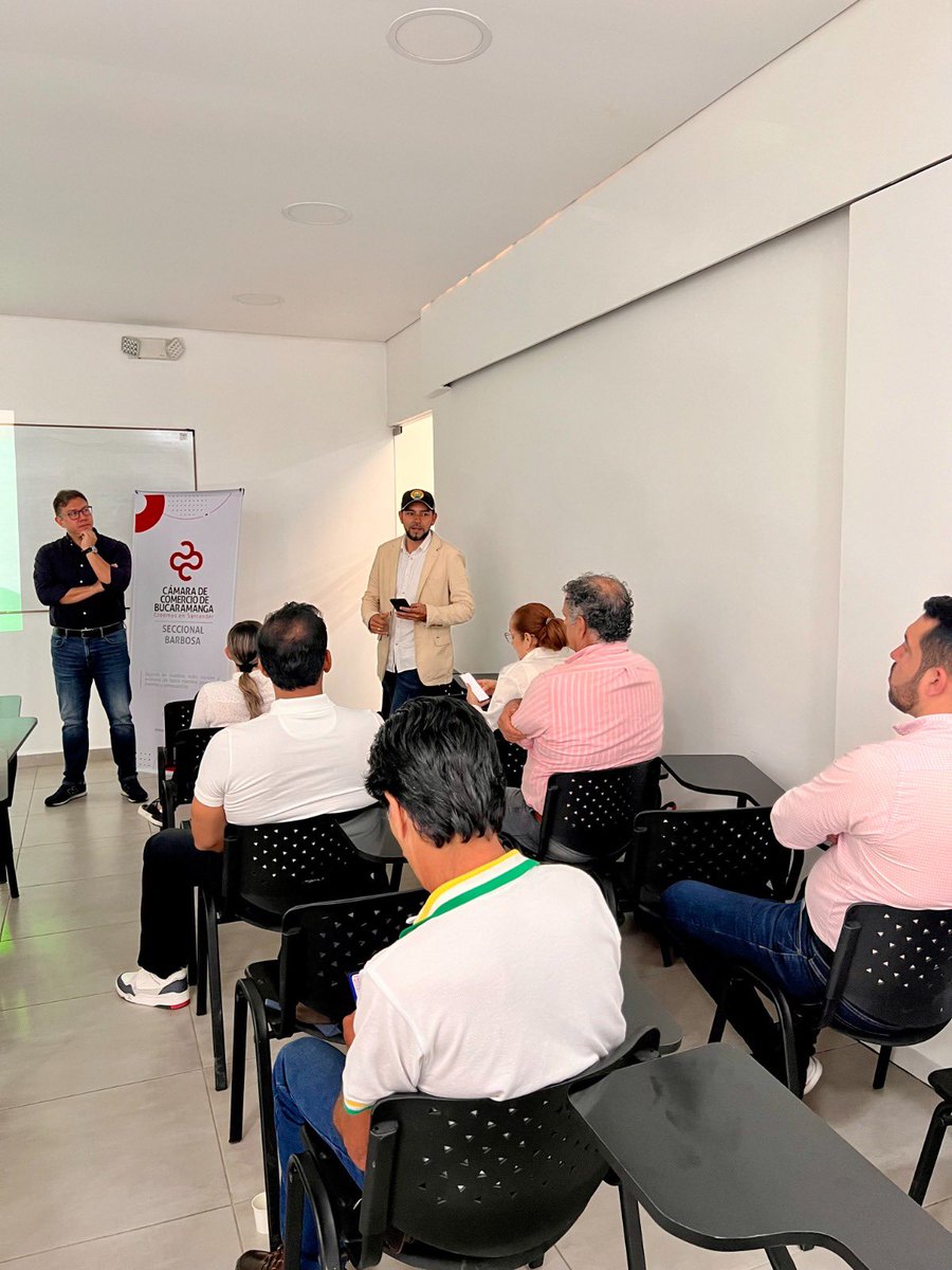 ¡Llevamos a cabo la Mesa de Competitividad de la Provincia de Vélez! Un espacio de diálogo y construcción colectiva donde presentamos avances en dos propuestas de proyectos que responden a las apuestas productivas de la región, enfocadas en el agro y el turismo. 🫱🏻‍🫲🏽