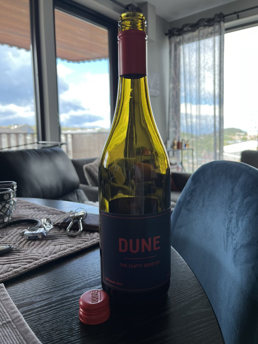 Det vart rødvin frå Australia til middagen i dag. Ei sjølvfølgje, spør du meg. Blir nok eit glas under innspelinga av <a href="/TottenhamPa12/">Tottenham på 12</a> om litt, også.

Mate.