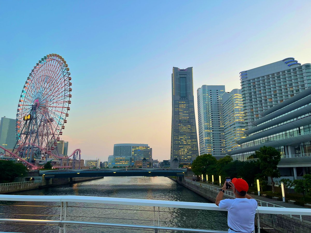 p_yokohama_rn's tweet photo. 先日は久しぶりにお客様紹介のランニングチーム　#MMナイトランナーズ　さんにお邪魔させていただきました！

マラソンシーズン明けの鈍った体に鞭を打つ良い機会でした😅笑

横浜でランニングチーム探している方にはとてもオススメです！

店頭にチーム紹介チラシありますのでご確認ください！ https://t.co/jd9P3W94UN