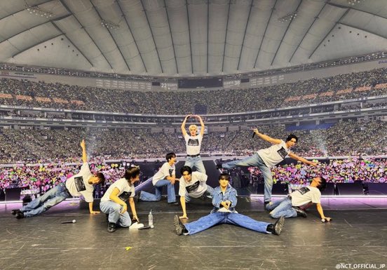 pipi_doyoung21's tweet photo. この写真で笑いよりも涙出てくるのシズニくらいだろ…😭😭😭😭😭 https://t.co/rnYZJy9ySp