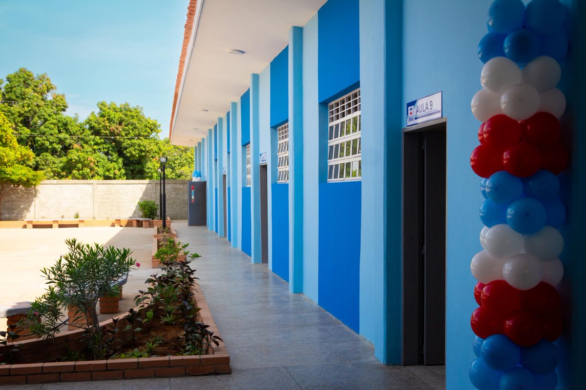 Escuelas Zulianas de Avanzada: el pilar educativo para la Gobernación del Zulia. 

tinyurl.com/mr2ukxtk