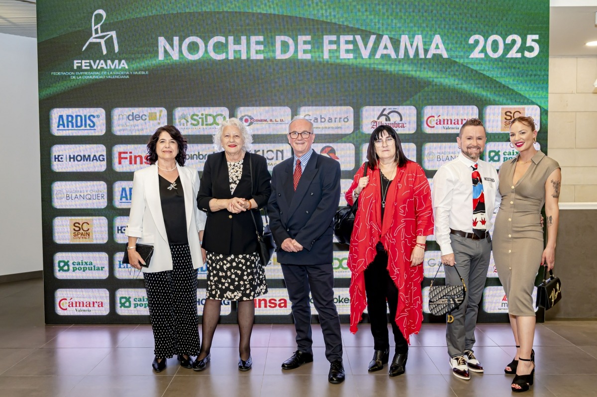 CIPFP CATARROJA. Centro Integrado Público de FP (@fpcatarroja) on Twitter photo 📍#CIPFPCatarroja asistió a "La Noche de FEVAMA" junto a <a href="/CRNMaderaCorcho/">CRN Transformación e Instalación Madera y Corcho</a> , un encuentro clave para el sector #madera #mueble de CV.
💼 Orgullosos de seguir formando talento para el futuro del sector.
#LaNocheDeFEVAMA #FPdual #CIPFPCatarroja
<a href="/GVAlabora/">GVA LABORA</a> <a href="/GVAeducacio/">GVA Educació</a> <a href="/GvaSomFP/">GVASomFP</a> 📍#CIPFPCatarroja asistió a "La Noche de FEVAMA" junto a <a href="/CRNMaderaCorcho/">CRN Transformación e Instalación Madera y Corcho</a> , un encuentro clave para el sector #madera #mueble de CV.
💼 Orgullosos de seguir formando talento para el futuro del sector.
#LaNocheDeFEVAMA #FPdual #CIPFPCatarroja
<a href="/GVAlabora/">GVA LABORA</a> <a href="/GVAeducacio/">GVA Educació</a> <a href="/GvaSomFP/">GVASomFP</a>