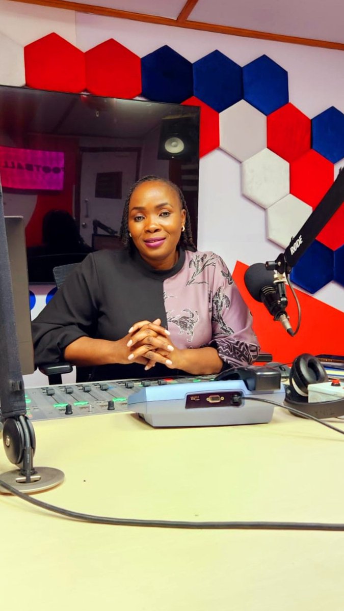Tina Ogal (@ogaltina) on Twitter photo Sylvia Atieno anatusimulia story Yake ndani ya Alhamisi ya mahojiano
Ndani ya show kubwa
#DriveOnReloaded
<a href="/RadioCitizenFM/">Radio Citizen</a> Sylvia Atieno anatusimulia story Yake ndani ya Alhamisi ya mahojiano
Ndani ya show kubwa
#DriveOnReloaded
<a href="/RadioCitizenFM/">Radio Citizen</a>