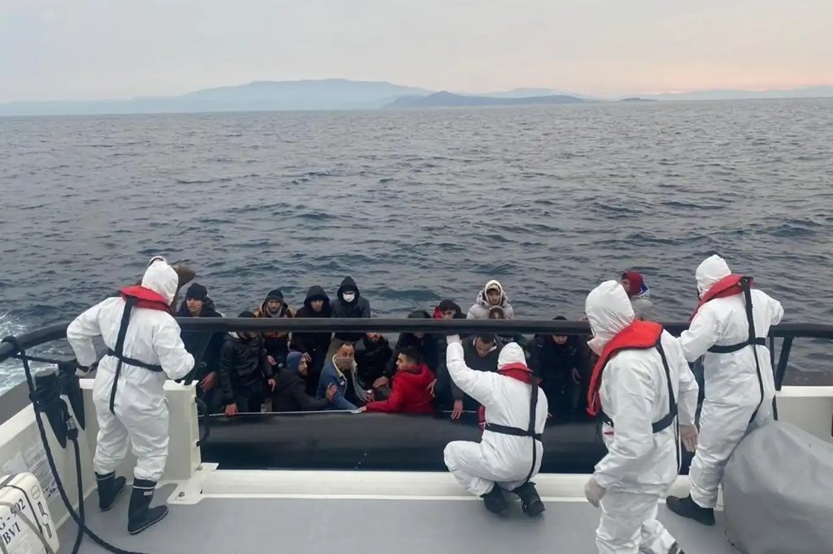 IlkhaAgency's tweet image. Turkish coast guard rescues dozens of migrants pushed back by Greece #migrants #Greece #pushback
ilkha.com/english/world/…