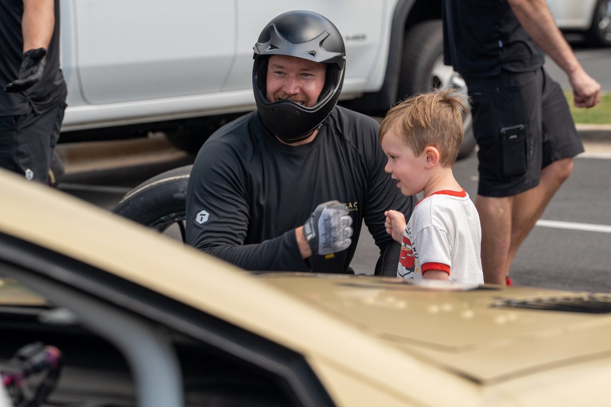 Lots of smiles and salads were served yesterday! Thank you for having us, <a href="/Chopt/">Chopt Creative Salad Co.</a>! 🥗