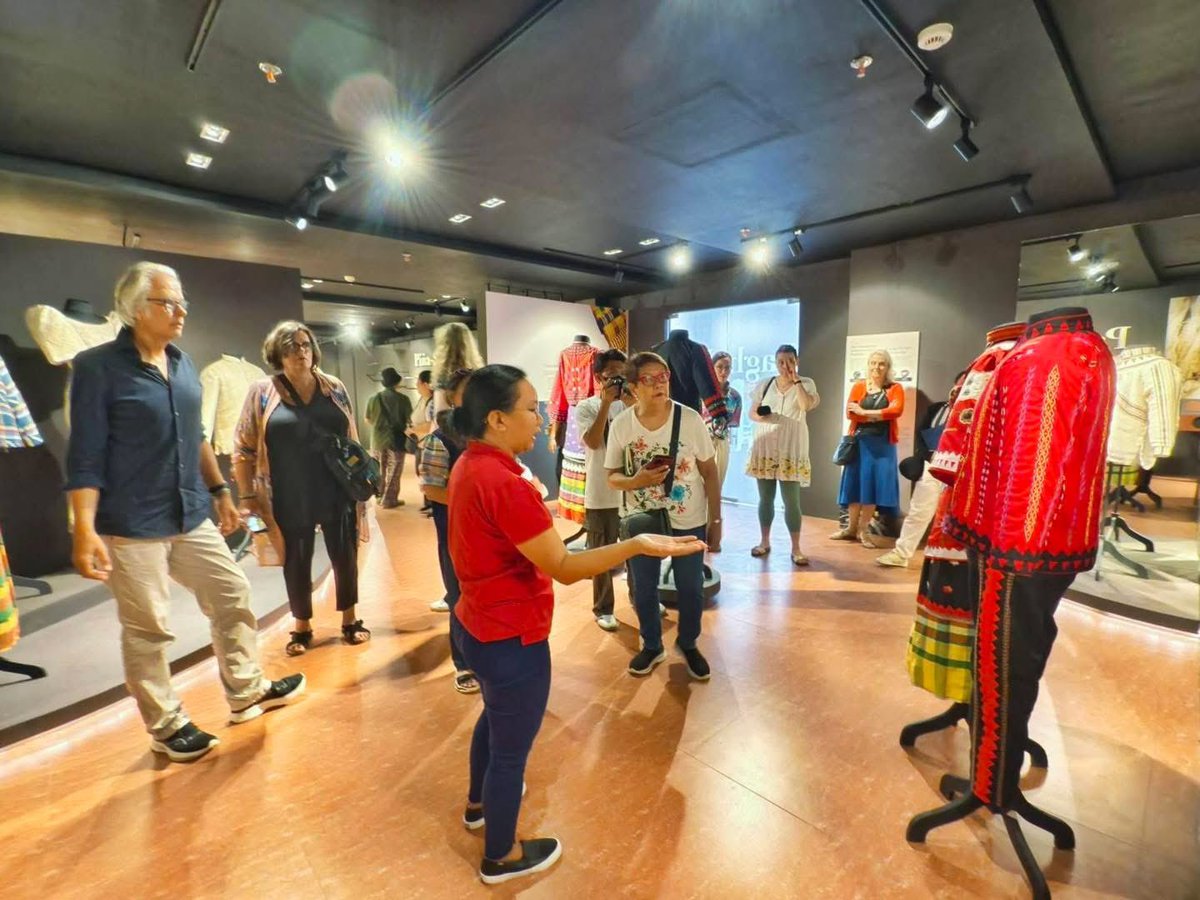 The German press delegation had a meaningful visit to Iloilo and Antique, my beloved home province, as part of their week-long cultural visit to our country, as we prepare for this year’s Frankfurt Book Fair, where the Philippines is the Guest of Honour.

In Iloilo, the delegates