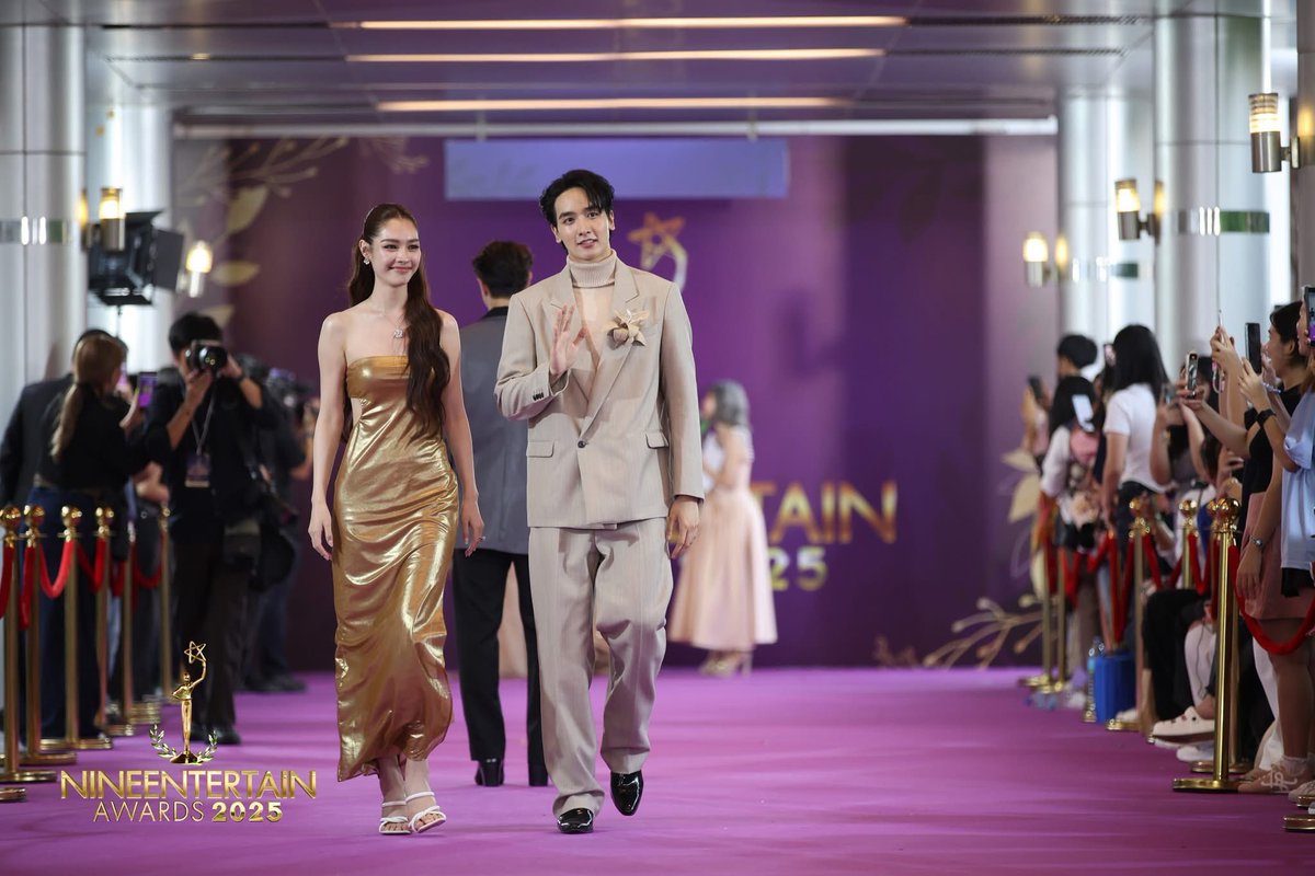 myeriss's tweet photo. รักพีคมิ้นท์ที่สุดในโลก 😭💜 

PEAKMINT AT 9ENT AWARDS
#พีคมิ้นท์คู่จิ้นRisingStar #พีคมิ้นท์ https://t.co/z4FMnyPQWl