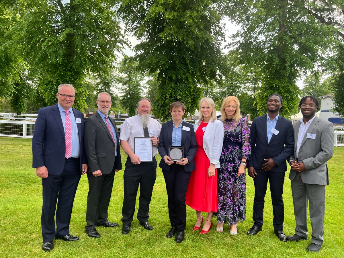 Thrilled to announce The East Midlands Designer Outlet Team has been Highly Commended for the ACS Pacesetters Security Officer of Distinction Award!

 Only 6% of UK security firms achieve this. Congrats to our dedicated officers! #SecuritasUK