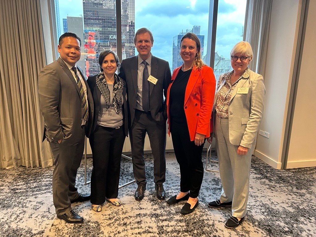 Dean Farrow joined Osgoode alumni in NYC for the Canadian Law School Alumni Event, hosted by <a href="/BlakesLaw/">Blakes</a> at the Thomson Reuters Building. A great night of connection with fellow deans &amp; Canadian law grads living and working in NYC. Thanks to Blakes for making it happen!