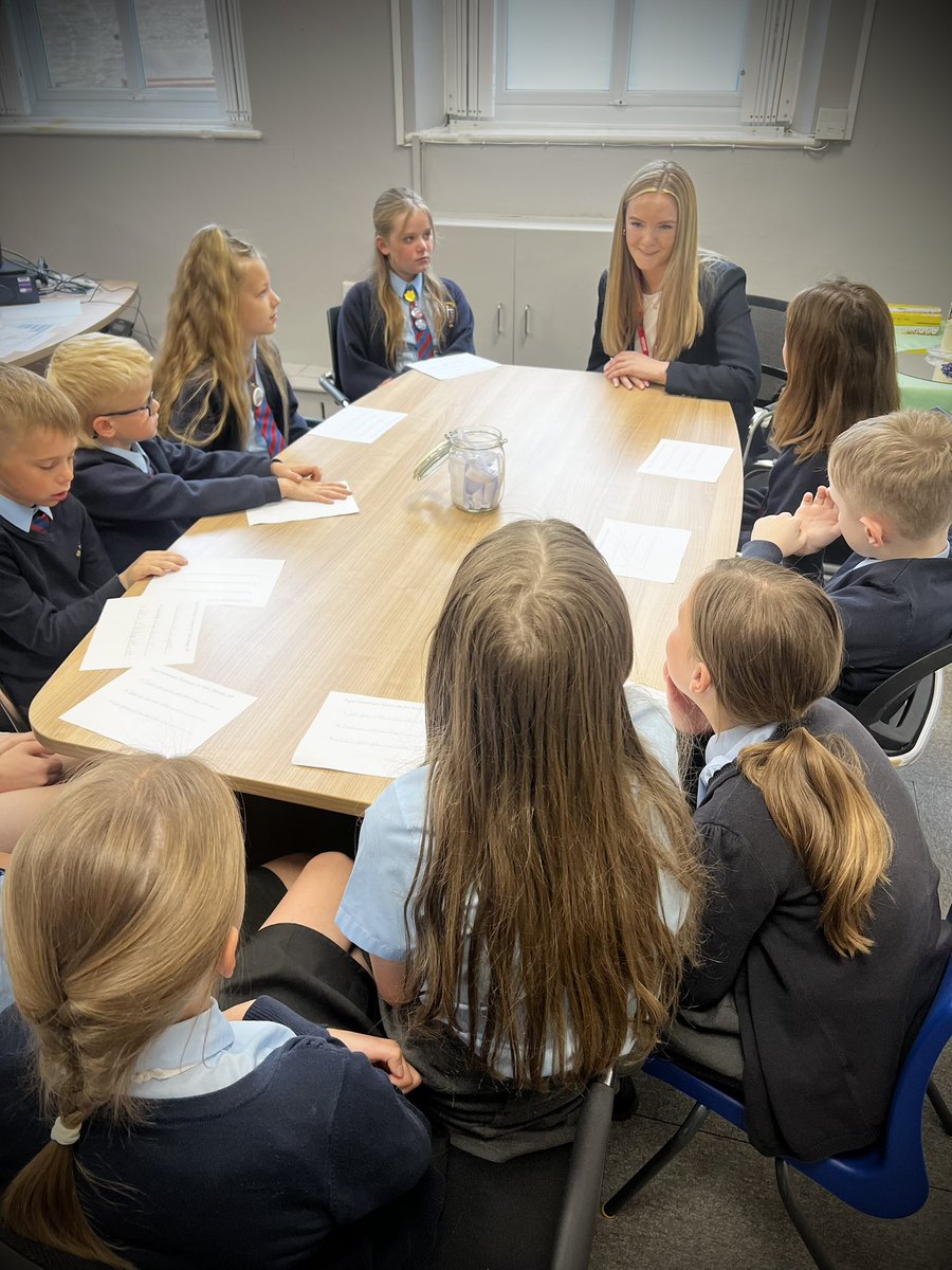 stjosephshx3's tweet image. Great to welcome Kate Dearden MP to school today!
Our Head Boy & Head Girl gave a brilliant tour, followed by a Q&A with our Pupil Parliament on life as an MP.
Inspiring for our future leaders! 🇬🇧✨
#KateDeardenMP #PupilVoice
@BPS_Trust