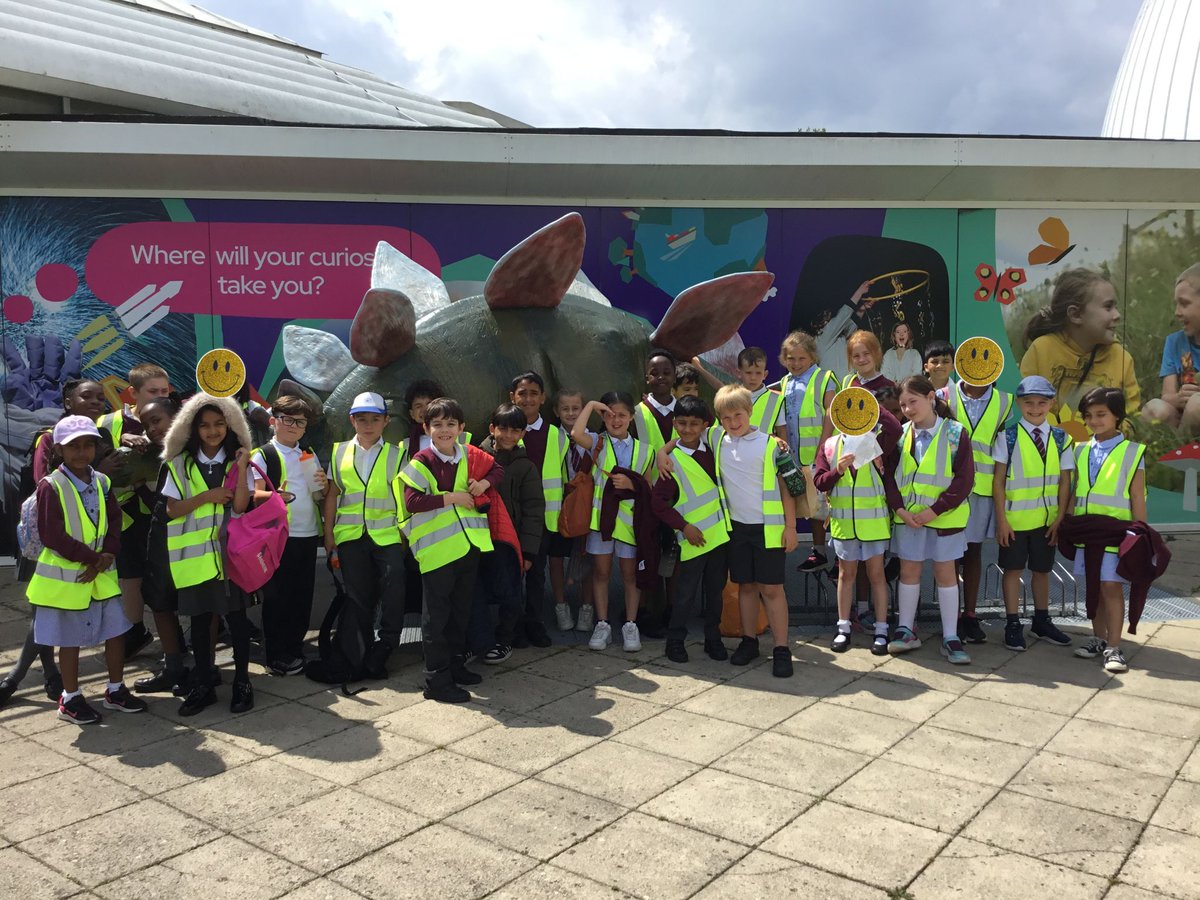 We did a workshop on space and light and went to the planetarium! We had such a fantastic day! <a href="/WinSciCentre/">Winchester Science Centre</a> thank you!