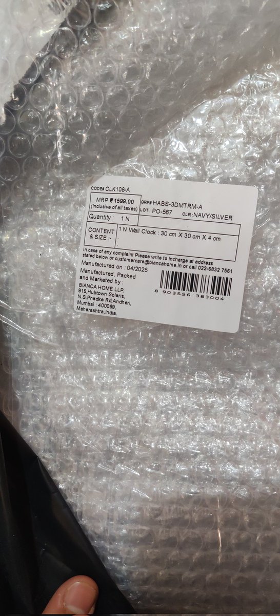 raunit001's tweet photo. Hi @nykaafashion , pickup guy comes sees that the watch is broken , returns me the watch ?
Says if he picks up the watch company will debit from his account that why did he pickup broken watch , is this the way your company operates? @nykaafashion 
How long do I have to wait? https://t.co/GUi9HrCQNp