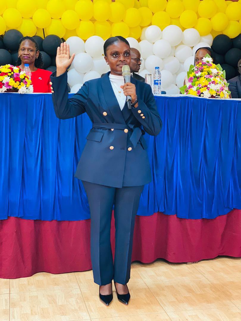 tuheirwelt's tweet photo. All glory to God!!!!!!💃💃💃💃💃
I am deeply honored to be part of the 28th Guild government of Makerere University Business School and I am ready to serve the students. 
#Guild leadership
#Pari Passu Government 
@OfficialMubs 
@Nabwirerrose https://t.co/BVhqqnxrLg