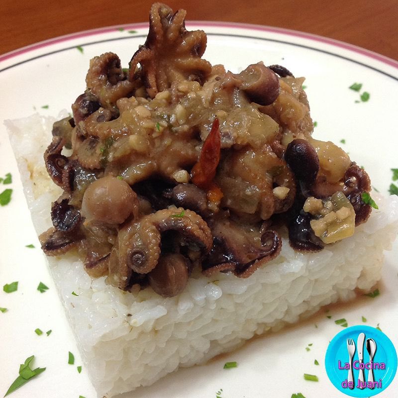 lacocinadejuani's tweet image. ¡Sabor con carácter! 🐙
Descubre estos pulpitos rabiosos con guindilla 🌶️, almendras 🌰 y vino blanco 🍷. ¡Un plato intenso y delicioso!
Descúbrela aquí: lacocinadejuani.com/pulpitos-rabio…
🍽️ #recetas #pulpitos #comidacasera