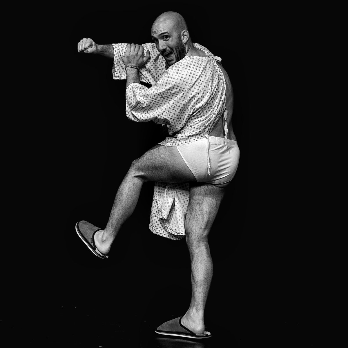 #BIPOLAR @bipolartheshow l’obra que parla de la #SalutMental de @jtroguet 

QUI ÉS REALMENT EL BOIG ENTRE EL MALALT I LA SOCIETAT?

🔴 3 úniques funcions 🔴

🗓️

• Divendres 30 i dissabte 31 de maig a les 20:00h. 
• Diumenge 01 de juny a les 18:00h. 

Aquitaniateatre.com