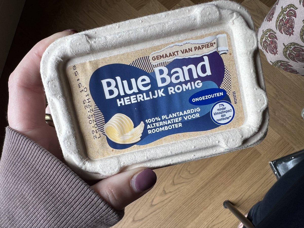 ‘Boter’ gemaakt van papier …. en dat proef je 😅 #blueband #gemaaktvanpapier #plantaardig
