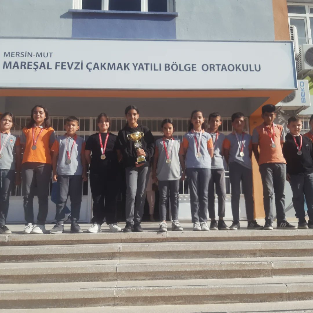 Okulumuz okul sporları geleneksel çocuk oyunları kaleli yakan top küçükler il birinciliğini kazanmıştır. Öğrencilerimizi ve öğretmenimizi tebrik eder başarılarının devamını dileriz. <a href="/tcmeb/">Millî Eğitim Bakanlığı</a> <a href="/Yusuf__Tekin/">Yusuf Tekin</a> <a href="/_Ali_KARAGOZ/">Dr. Ali KARAGÖZ</a> <a href="/valiatillatoros/">Atilla Toros</a> <a href="/MersinMEM/">Mersin İl Millî Eğitim Müdürlüğü</a> <a href="/fazilet_durmus/">Fazilet Öğretmen 🇹🇷</a> <a href="/mut_mem/">Mut İlçe MEM</a> <a href="/erddlk33/">Erdal DÖLEK 🇹🇷</a>