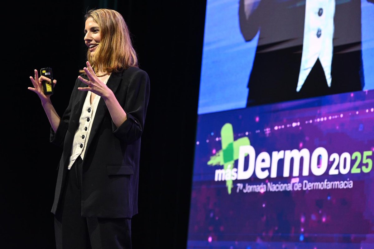 🟣 <a href="/mariarealcapell/">MARIA REAL CAPELL</a> explica que el #inflammaging es el "nexo silencioso" entre el envejecimiento y la mayoría de enfermedades crónicas. 

📍 "Reconocerlo es fundamental para la práctica farmacéutica", concluye.

#MásDermo2025