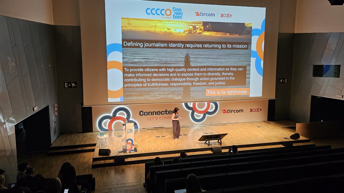 Meeting AI with ethics? - Patricia Ventura of Barcelona University gets into this delicate area at the <a href="/CIRCOMRegional/">CIRCOM Regional</a> Annual Conference, hosted by <a href="/som3cat/">3Cat</a> in Barcelona!
CONNECTEM!
#CIRCOM2025