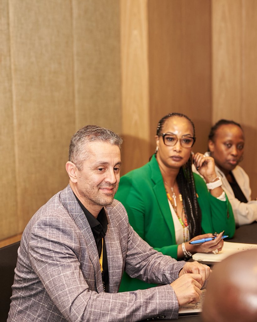 MTN Rwanda (@mtnrwanda) on Twitter photo Yesterday, our leadership team had the distinct honour of hosting a strategic engagement with <a href="/RwandaICT/">Ministry of ICT and Innovation | Rwanda</a>, led by the Hon. Minister <a href="/MusoniPaula/">Paula Ingabire</a>. We were also privileged to have <a href="/MTNGroup/">MTN Group</a> leadership present with VP <a href="/Yolandacuba/">Yolanda Cuba🌍</a>, and SVP <a href="/EbenAsante_/">Ebenezer Asante</a>. The meeting served as a Yesterday, our leadership team had the distinct honour of hosting a strategic engagement with <a href="/RwandaICT/">Ministry of ICT and Innovation | Rwanda</a>, led by the Hon. Minister <a href="/MusoniPaula/">Paula Ingabire</a>. We were also privileged to have <a href="/MTNGroup/">MTN Group</a> leadership present with VP <a href="/Yolandacuba/">Yolanda Cuba🌍</a>, and SVP <a href="/EbenAsante_/">Ebenezer Asante</a>. The meeting served as a