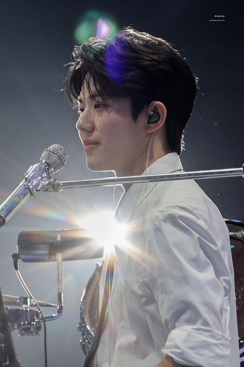 𝖽𝗈𝗍. tweet media