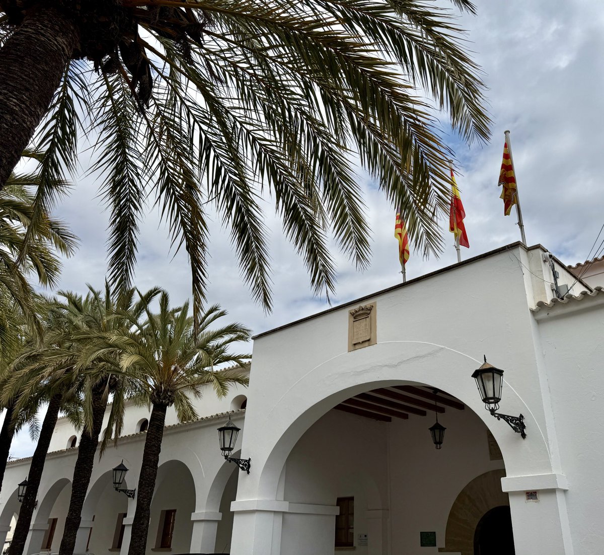 Avui vull felicitar a tots els funcionaris i funcionàries de l’<a href="/ajeivissa/">Ajuntament d'Eivissa</a> pel vostre dia, Santa Rita.

Gràcies per ser-hi cada dia, per fer que les coses funcionin amb molt d’esforç darrere.

Sou una part imprescindible d’Eivissa, i avui és un bon dia per dir-vos gràcies!