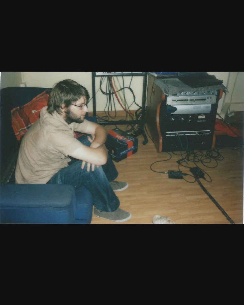 Barcelona, demà ens veiem al Molino! 
A veure com li senta el temps a les cançons del primer disc!!!!! 
#egonsoda 
#elmolino