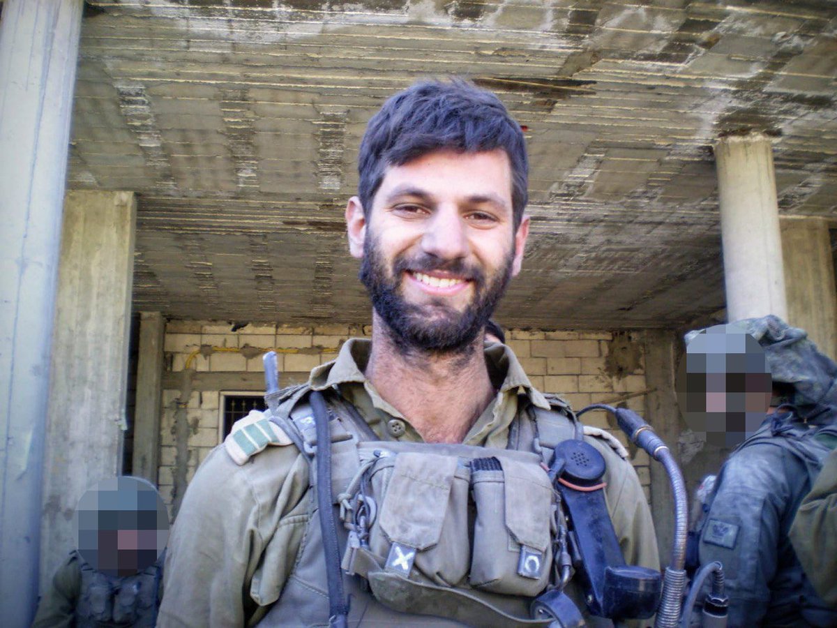 ynetalerts's tweet photo. קצין שנלחם 270 ימי מילואים סירב לחזור לצבא, ונכלא: "מזועזע מהפקרת החטופים"
https://t.co/PmW3qaBoVl https://t.co/EacurinxJG