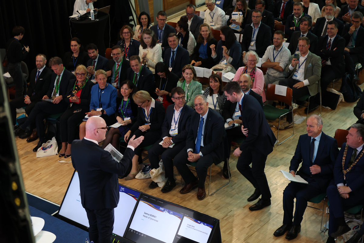 Cork City Council (@corkcitycouncil) on Twitter photo Plenary sessions, workshops & the expo well underway this morning as 1,000 + visitors, including An Taoiseach <a href="/MichealMartinTD/">Micheál Martin</a> and Fisheries Commissioner <a href="/CostasKadis/">Costas Kadis</a> join delegates from 40 countries at #EMD2025 at City Hall <a href="/Dept_ECC/">Dept. Environment, Climate and Communications</a> Plenary sessions, workshops & the expo well underway this morning as 1,000 + visitors, including An Taoiseach <a href="/MichealMartinTD/">Micheál Martin</a> and Fisheries Commissioner <a href="/CostasKadis/">Costas Kadis</a> join delegates from 40 countries at #EMD2025 at City Hall <a href="/Dept_ECC/">Dept. Environment, Climate and Communications</a>