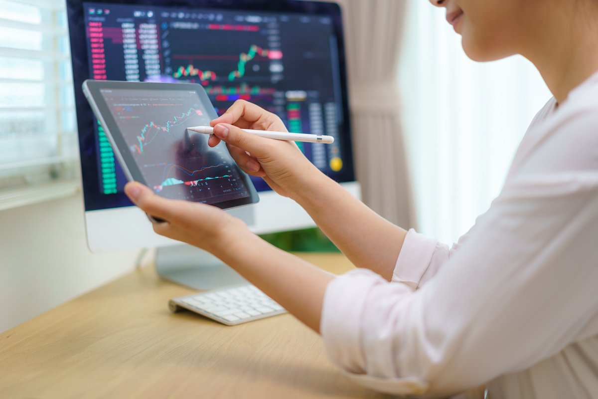 CDWCorp's tweet image. Your data is critical to not only your organization’s success but also getting the most out of your technology.

Find out how our #DataServices can help you stay competitive, improve decision-making and more. cdw.social/43s38dA

#DataAnalytics