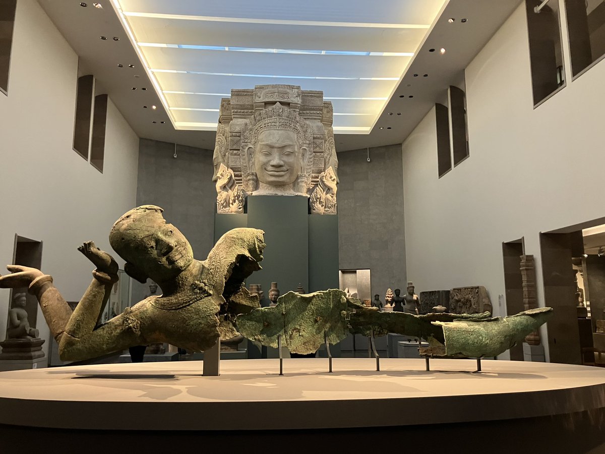 Hier soir au Musée Guimet, j’ai eu le plaisir de participer à la soirée annuelle de l’<a href="/Inrap/">Inrap</a>. Un grand moment pour saluer celles et ceux qui font vivre notre patrimoine archéologique au quotidien. Merci à Dominique Garcia pour sa vision, et bravo à toutes les équipes !