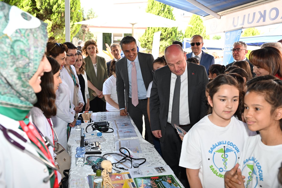 Sağlıklı Çocuk Sağlıklı Gelecek Programı Yapıldı

Milli Eğitim Bakanlığı ve Sağlık Bakanlığı arasında “Sağlıklı Çocuk Sağlıklı Gelecek Programı” imzalanan iş birliği programı kapsamında Osman Aydınlı İlkokulunda düzenlendi.

Programa Denizli Valisi Ömer Faruk Coşkun, İl Milli