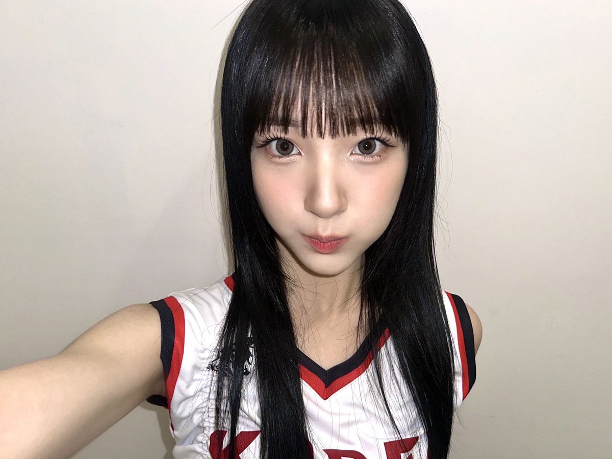 UNIS_offcl's tweet photo. 오늘 고려대와 함께한 추억 포에버!✨🩷

#UNIS #유니스
#YUNHA #방윤하 https://t.co/szmCp6FR1j