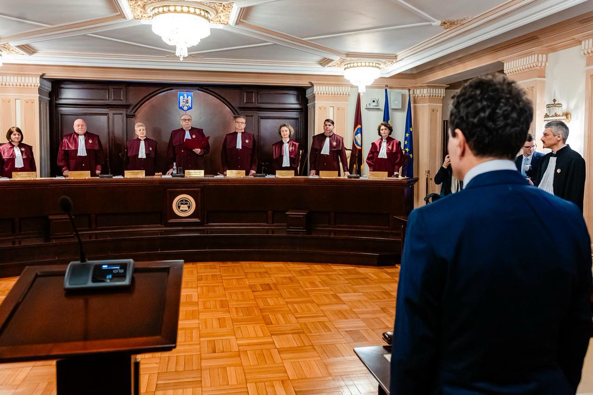 Nicușor Dan tweet media