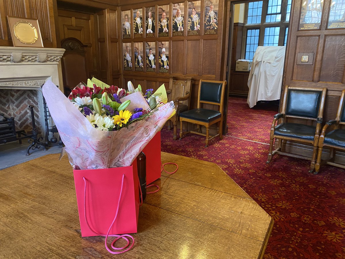 Louise Bennett OBE, West Mids Vice Lord Lieutenant (@bennettobe) on Twitter photo Representing <a href="/WMLieutenancy/">WMLieutenancy</a> I was pleased to attend a Coventry Citizenship Ceremony and say a “thank you” to Cllr Mutton, the outgoing Lord Mayor of Coventry. <a href="/cwchamber/">C&W Chamber of Commerce</a> Representing <a href="/WMLieutenancy/">WMLieutenancy</a> I was pleased to attend a Coventry Citizenship Ceremony and say a “thank you” to Cllr Mutton, the outgoing Lord Mayor of Coventry. <a href="/cwchamber/">C&W Chamber of Commerce</a>