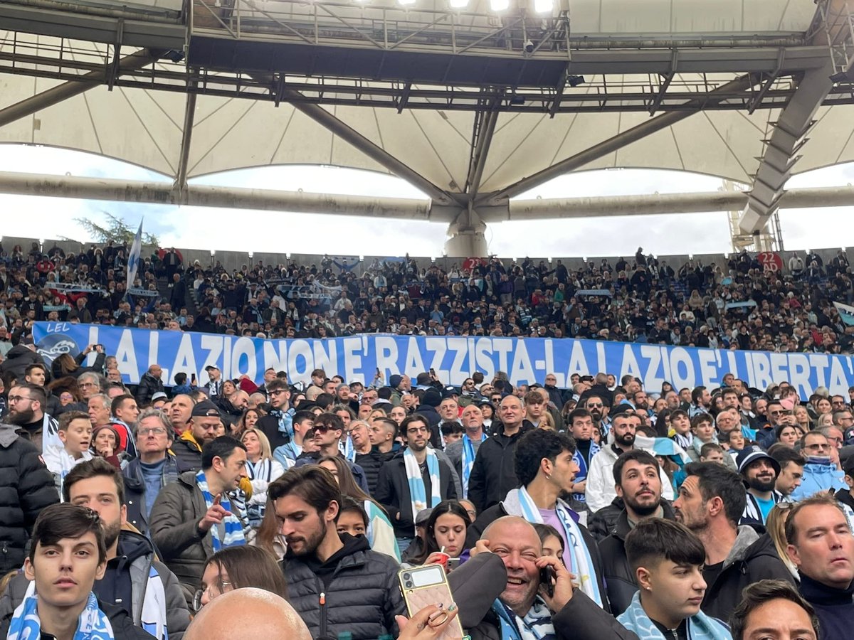 Antifa_Ultras tweet media