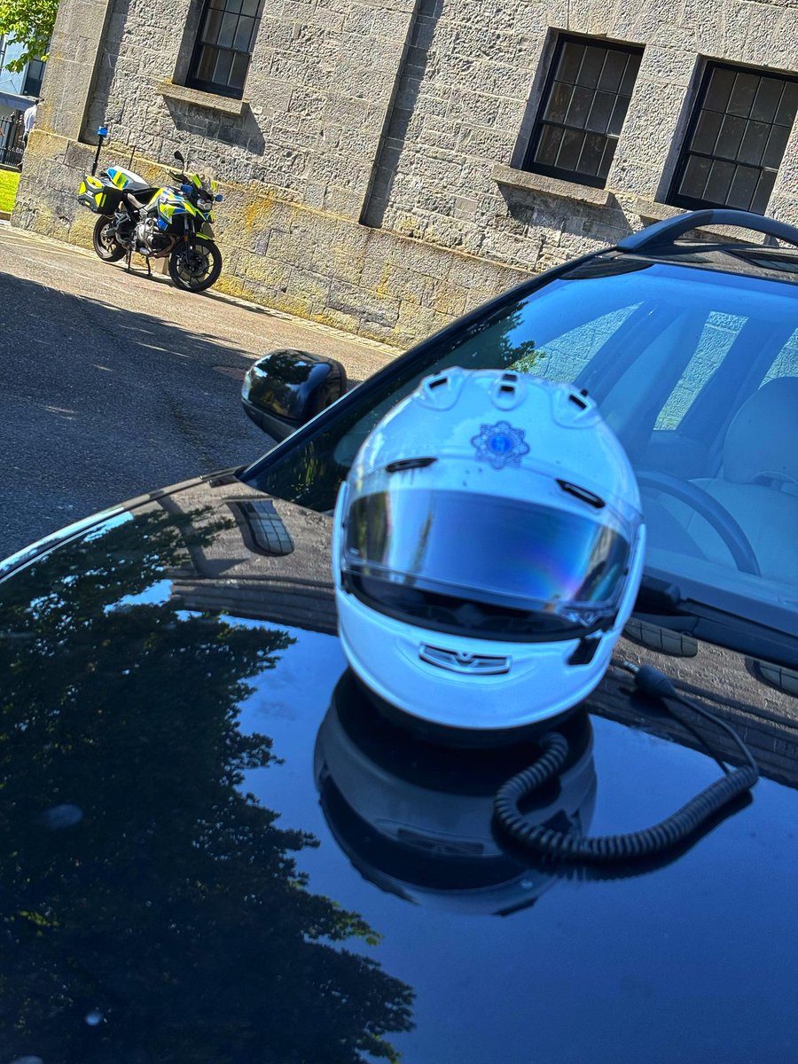 We were attending court in Nenagh this morning when we came across this car heading to court as well.

They were stopped and it was found that the driver had no licence or insurance.

The car was seized and the driver now has another day in court.

#SaferRoads