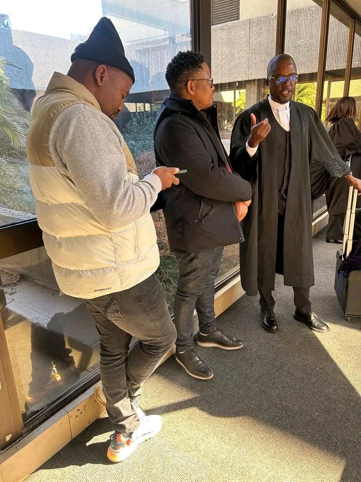 Mseleko's tweet photo. It is possible to become discouraged about the injustice we see everywhere. But God did not promise us that the world would be humane and just. He gives us the gift of life and allows us to choose the way we will use our limited time on earth. It is an awesome opportunity. César https://t.co/agoxhseCui