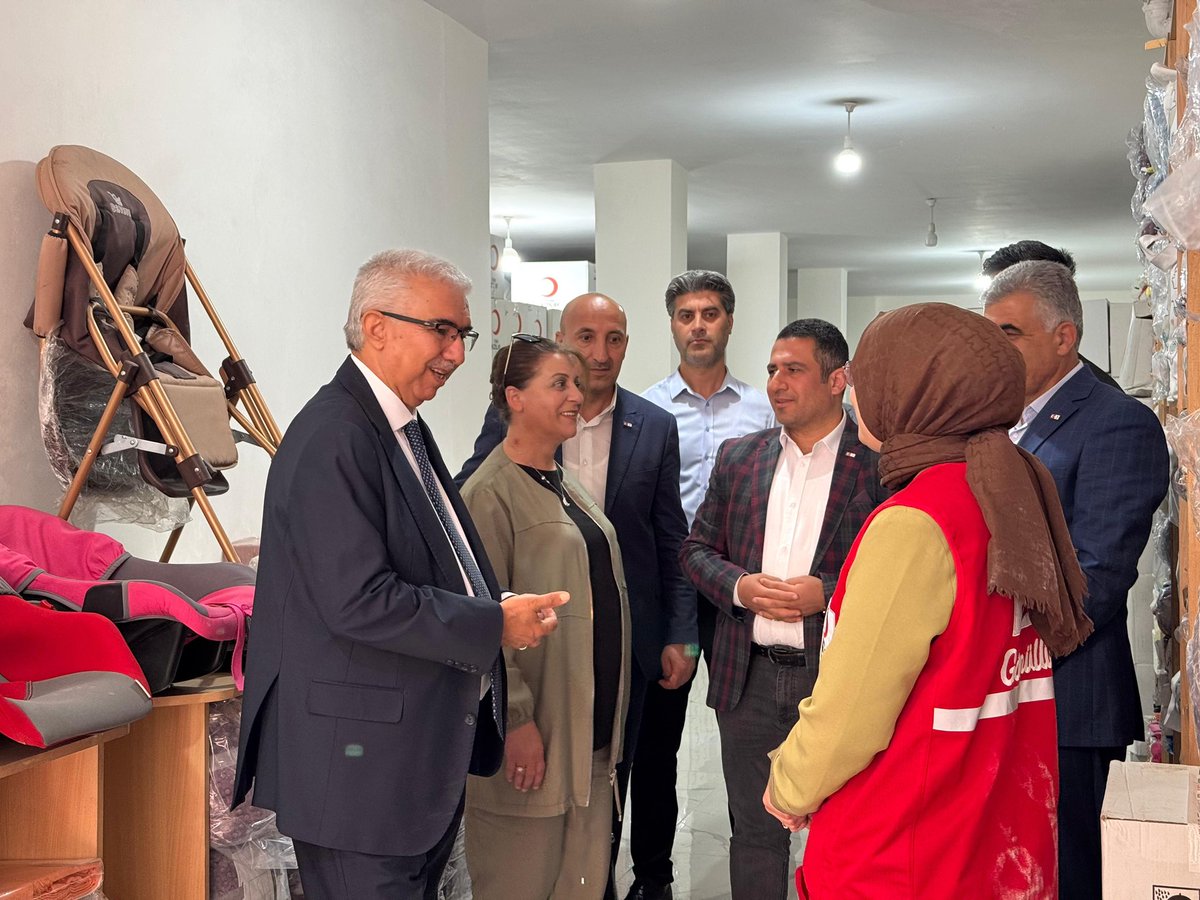 Genel Sekreterimiz Ramazan Saygılı ve Yönetim Kurulu Üyemiz Zübeyde Hümeyra Çelik, Ağrı Doğubayazıt’ta Kızılay Butik açılışına katıldı. 

Açılışa, Doğubayazıt Belediye Başkanı Kenan Alkan, İlçe Milli Eğitim Müdürü Davut Şen ve İlçe Müftüsü İsa Demirkaynak da katılım sağladı.