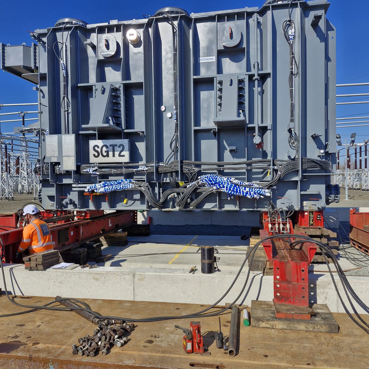 _Allelys's tweet image. Allelys have transported this 197te super grid transformer from Grangemouth Port to Denny North Substation.

#heavytransport #specialisttransport #specialistengineering #girderframe #power #substation
