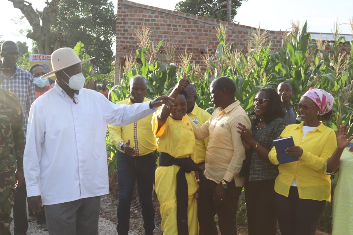 Nakayemba Mariam (@bukenya11114) on Twitter photo Hon. <a href="/kyofakabuye2/">Hon Kyofatogabye Kabuye</a>, State Minister for Kampala, joined H.E. the President in Nakaseke to engage with PDM beneficiaries. A powerful moment showcasing government’s commitment to grassroots transformation. #PDM #Nakaseke #LeadershipInAction Hon. <a href="/kyofakabuye2/">Hon Kyofatogabye Kabuye</a>, State Minister for Kampala, joined H.E. the President in Nakaseke to engage with PDM beneficiaries. A powerful moment showcasing government’s commitment to grassroots transformation. #PDM #Nakaseke #LeadershipInAction