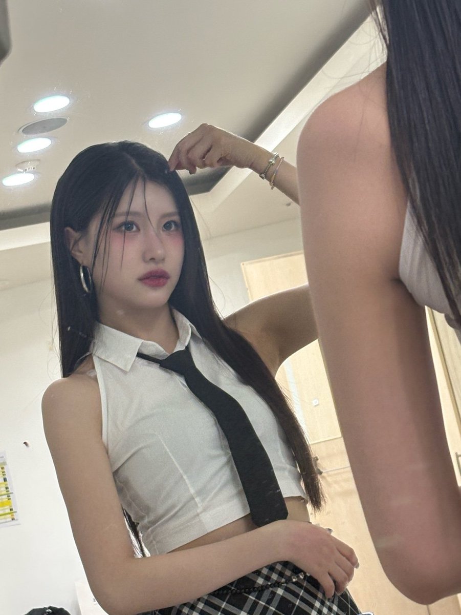 BRAVE_CandyShop's tweet photo. TIP TOE 활동 대기실에서~

#소람 #SORAM #CandyShop #캔디샵 https://t.co/q2c2ONLOha