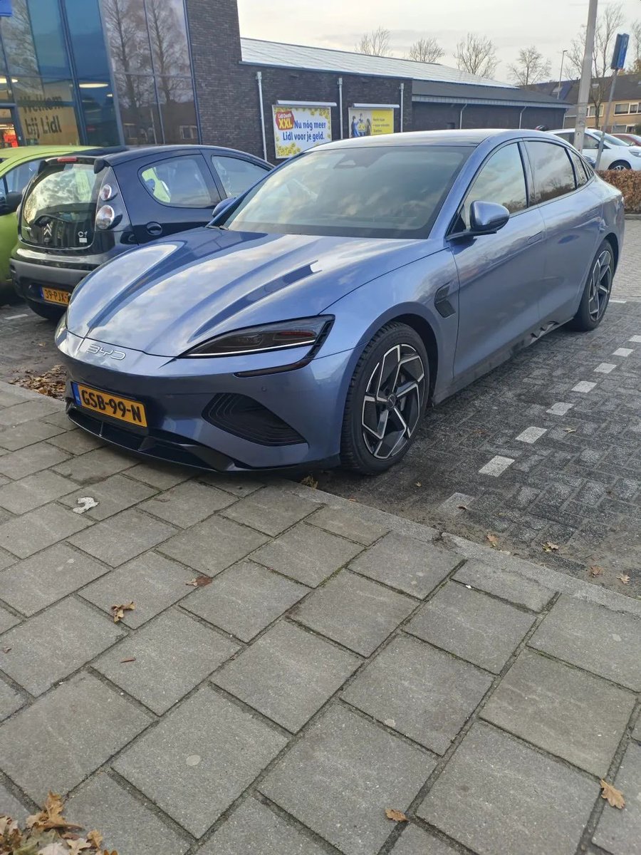 雪山石头镇哒哒 (@myanlon) on Twitter photo 