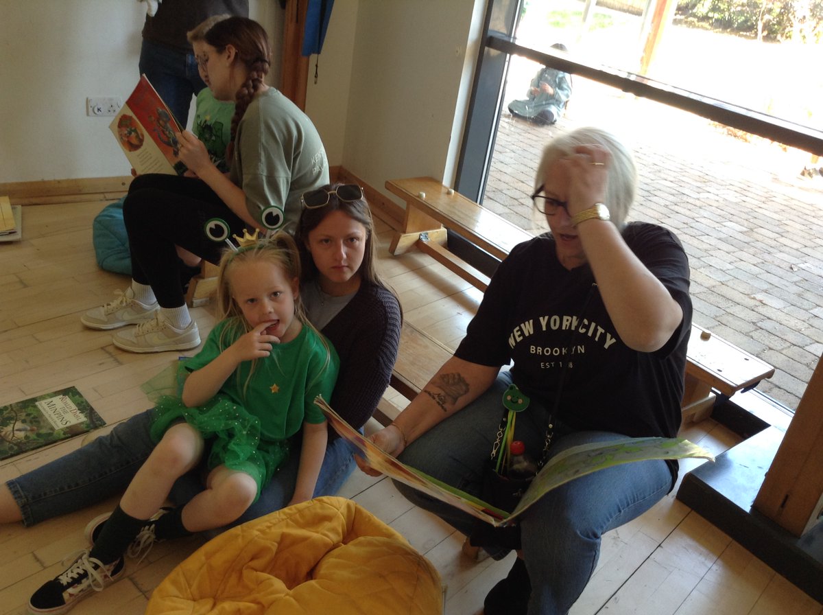 Mrs Cooper tweet media