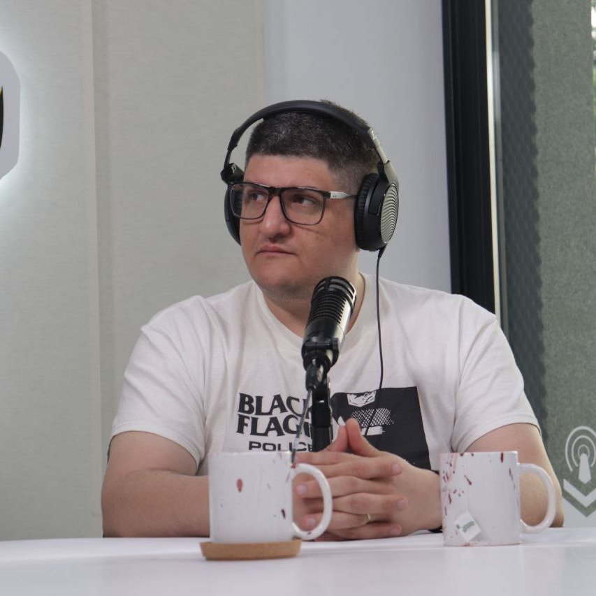 Punk, nazis y cafeteras 🎙️De la relación entre la cafetera Bialetti y el fascismo italiano, a la historia de un punk que fue víctima de un injusto escrache viral por un delito que no cometió. 

Un festival posdcastero rioplatense con <a href="/gastro_politica/">Gastropolítica</a> y el "Dios punk" de