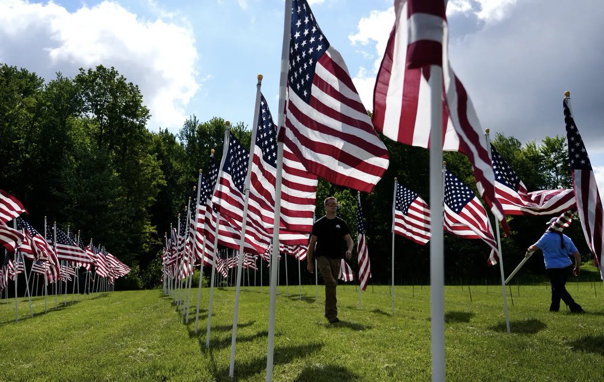 Greg Schneider (@gregschneider24) on Twitter photo A couple <a href="/UPSers/">UPSers</a> #deliveringwhatmatters in Cincinnati. Each of the 1000 flags is dedicated to a deceased veteran or a loved one. #MemorialDay <a href="/CarolBTome/">Carol Tomé</a> <a href="/OperationRamp/">Operation Ramp It Up</a> A couple <a href="/UPSers/">UPSers</a> #deliveringwhatmatters in Cincinnati. Each of the 1000 flags is dedicated to a deceased veteran or a loved one. #MemorialDay <a href="/CarolBTome/">Carol Tomé</a> <a href="/OperationRamp/">Operation Ramp It Up</a>